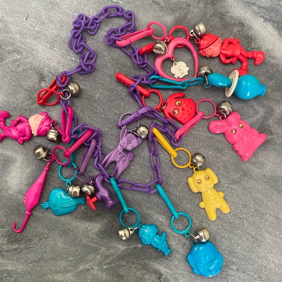 Vintage 80s Vending Machine Charm Necklace - Picture 10 of 10